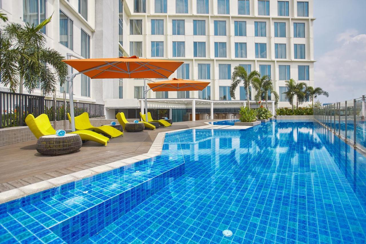 Kingsford Hotel Manila Paranaque City Exterior foto
