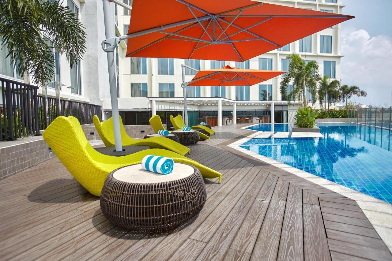 Kingsford Hotel Manila Paranaque City Exterior foto